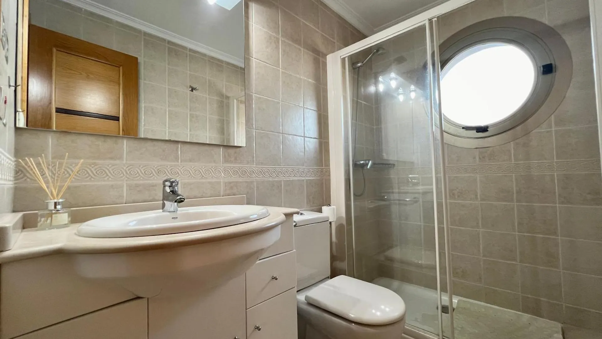 Mediterraneo Real Beach And Pool Apartment Фуэнхирола